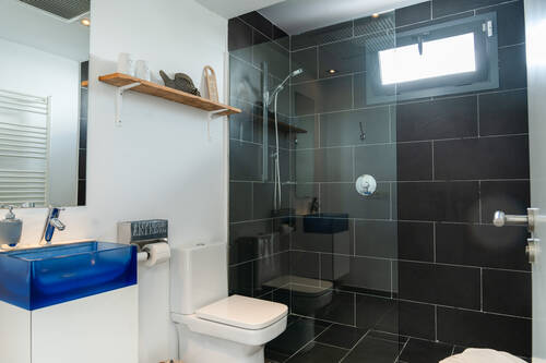 Badezimmer im Luxus-Ferienhaus B-only