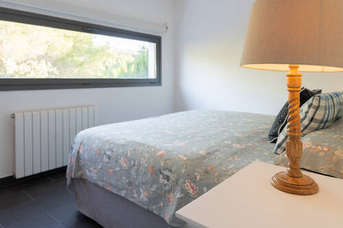 Schlafzimmer mit Blick auf die Berge des mallorquinischen Nordens